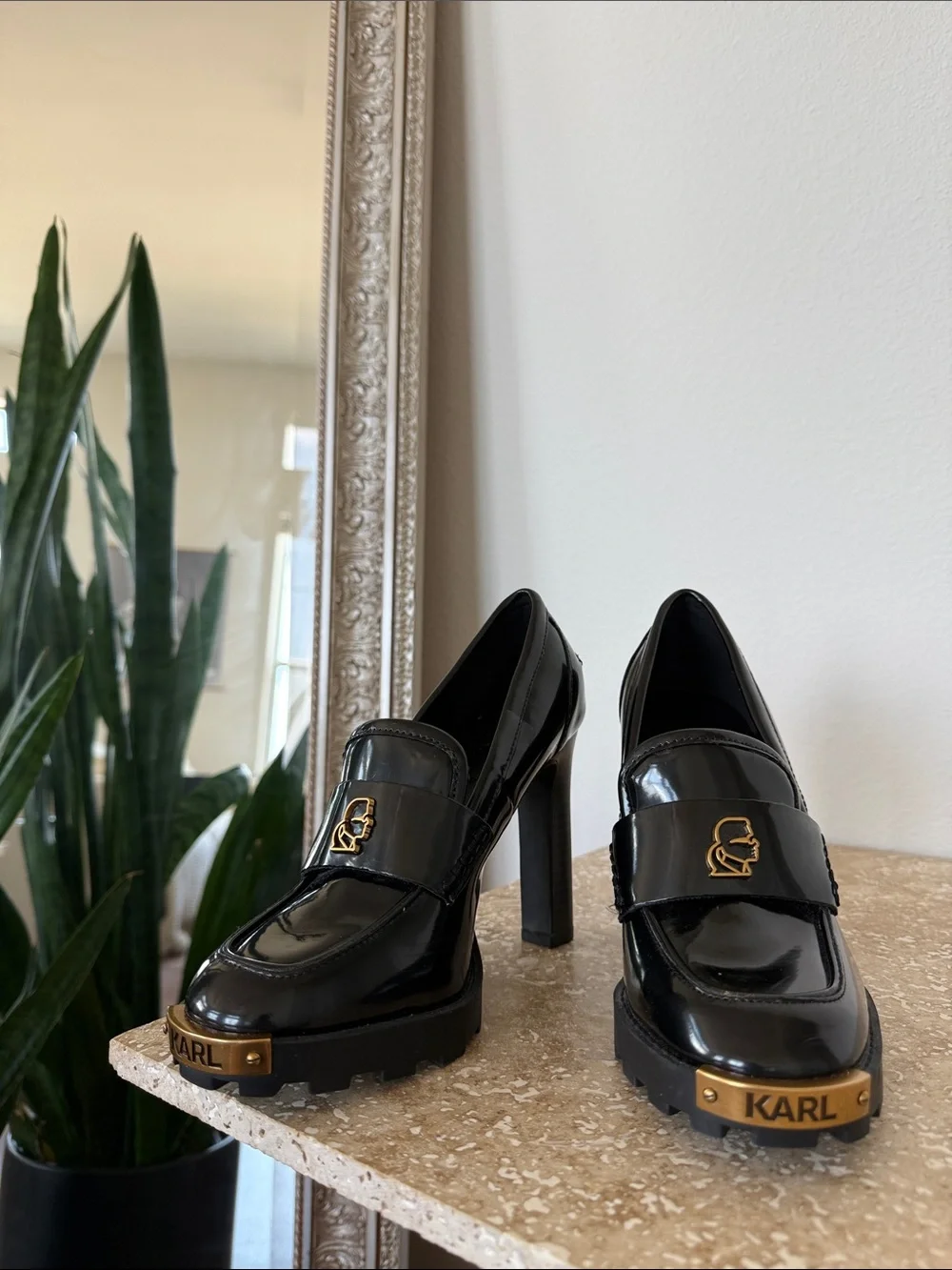 Karl Lagerfeld Paris Black Patent Loafer Pumps Gold Logo Lug Sole Platform Heels